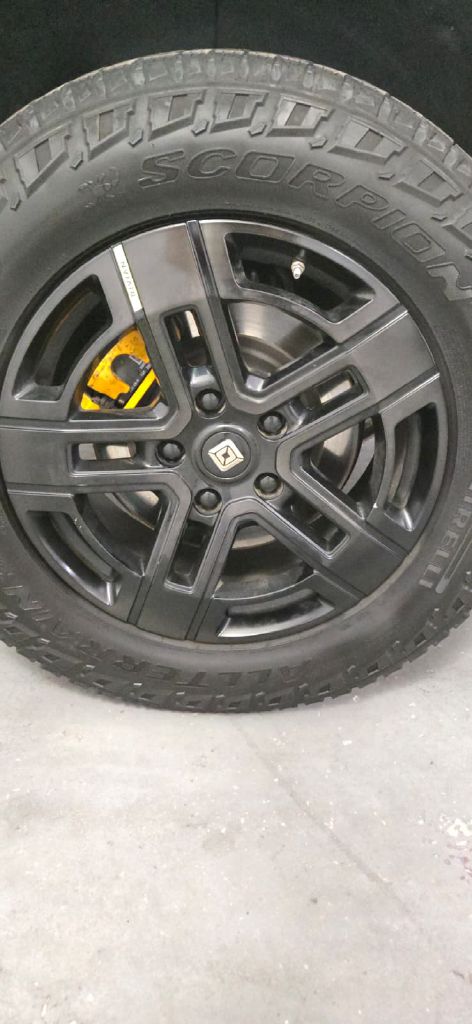 Photo 7 of this RIVIAN R1T