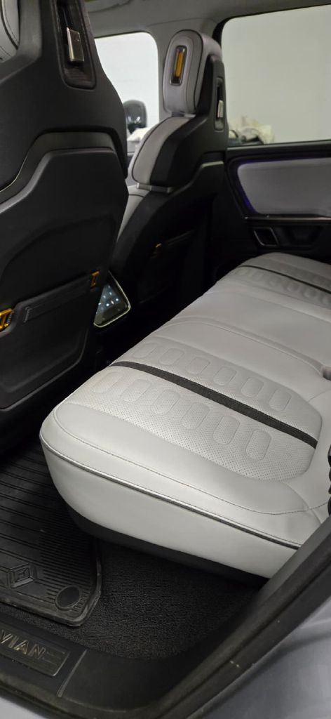 Photo 11 of this RIVIAN R1T