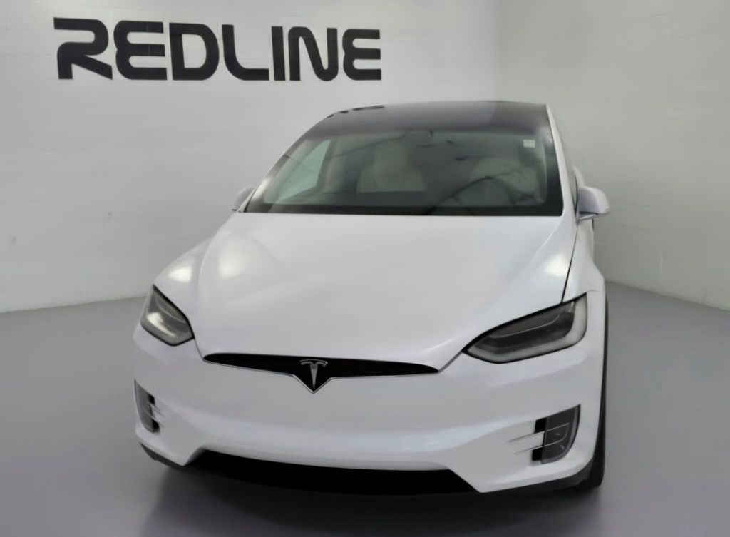 Photo 3 of this TESLA MODEL X