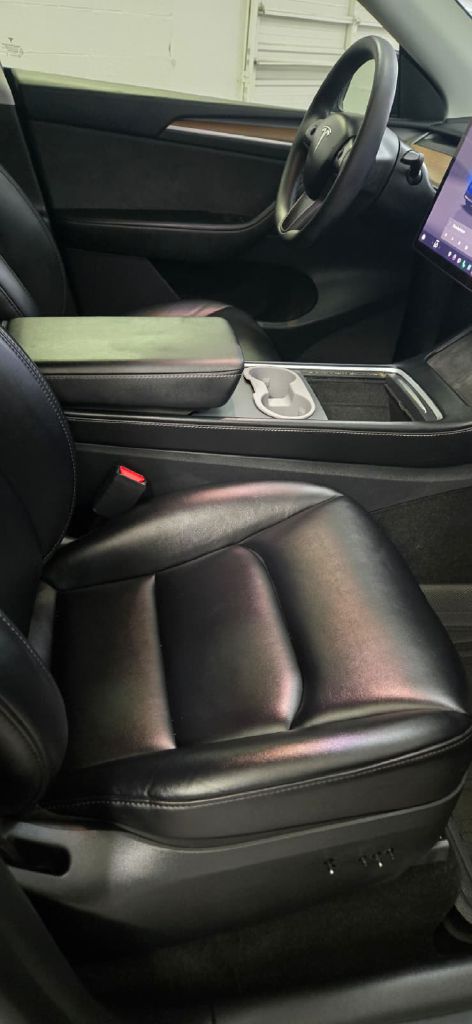 Photo 10 of this TESLA MODEL Y