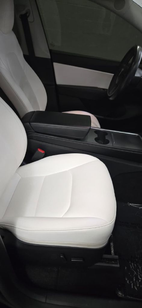 Photo 10 of this TESLA MODEL Y