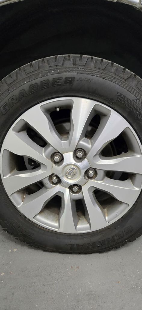 Photo 6 of this TOYOTA SEQUOIA