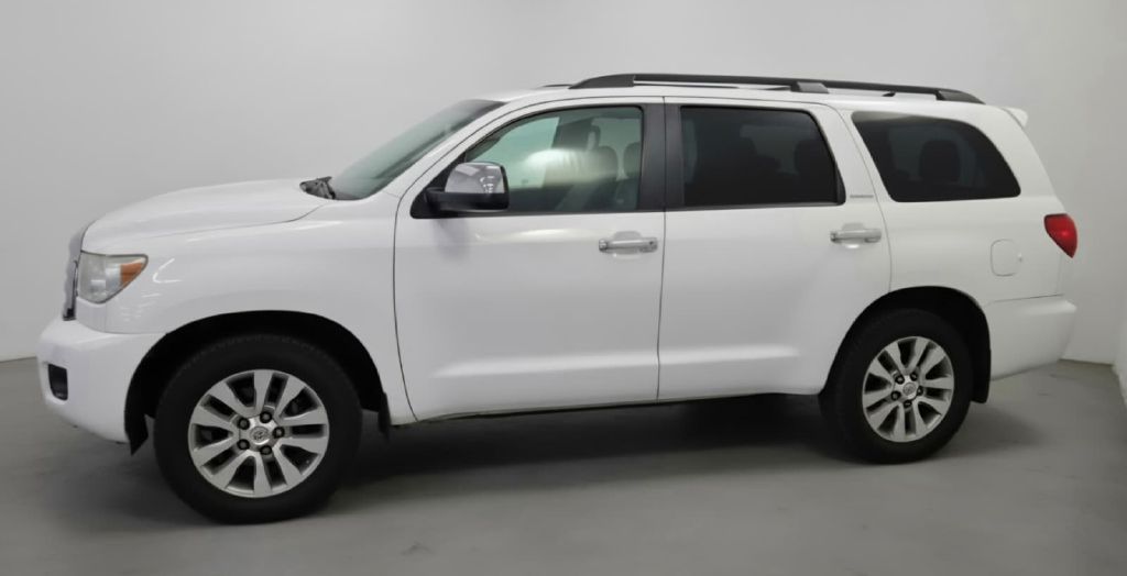 Photo 2 of this TOYOTA SEQUOIA