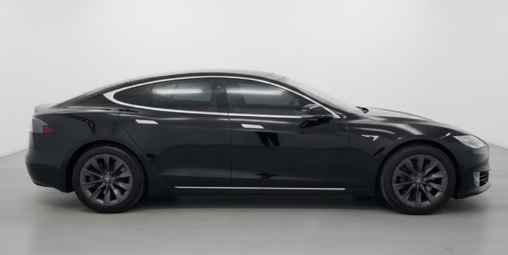 Photo 5 of this TESLA MODEL S