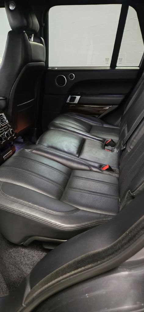 Photo 11 of this LAND ROVER RANGE ROVER