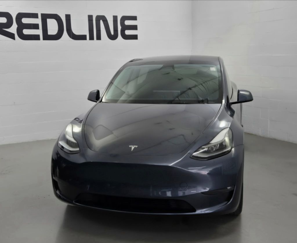 Photo 3 of this TESLA MODEL Y