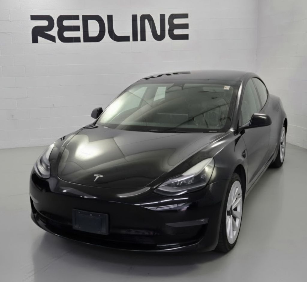 Photo 5 of this TESLA MODEL 3