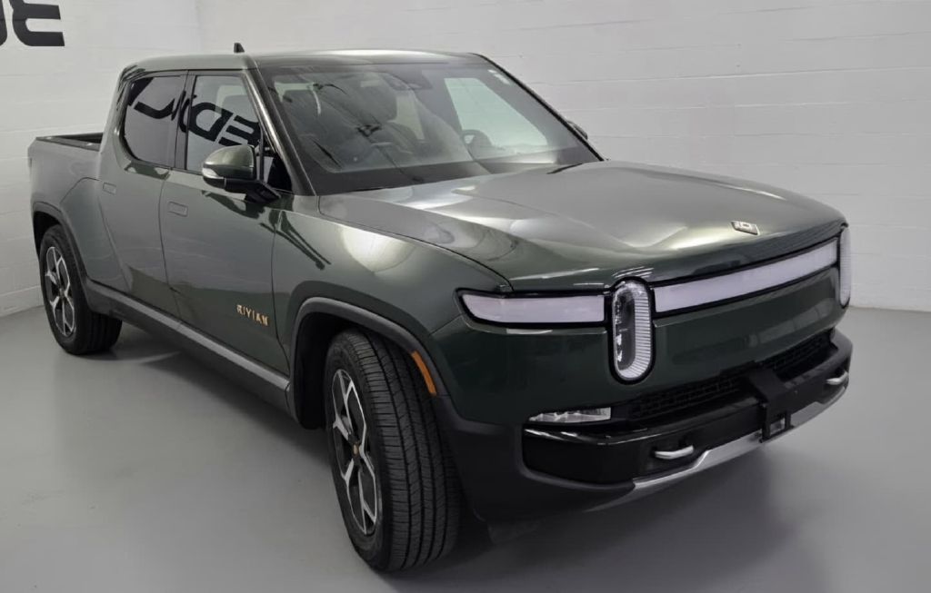 Photo 4 of this RIVIAN R1T