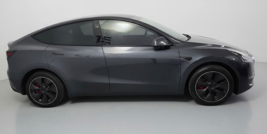 Photo 5 of this TESLA MODEL Y