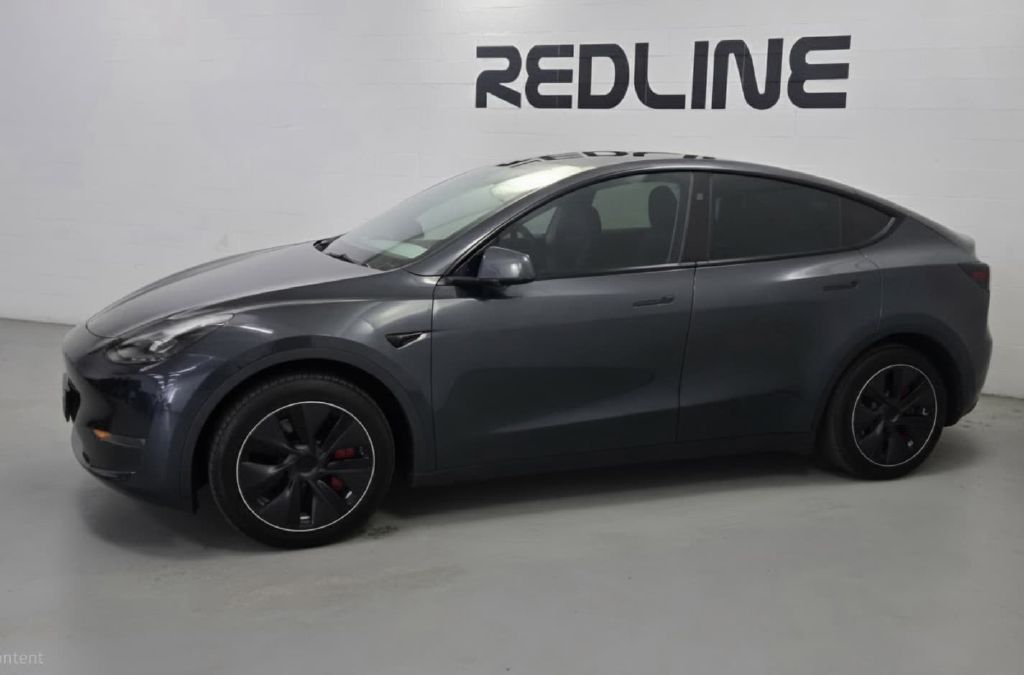 Photo 2 of this TESLA MODEL Y