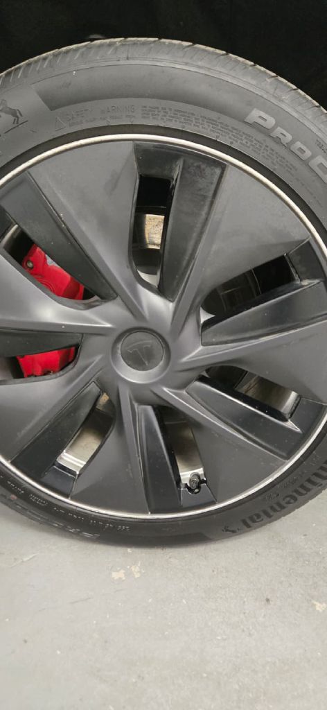 Photo 13 of this TESLA MODEL Y