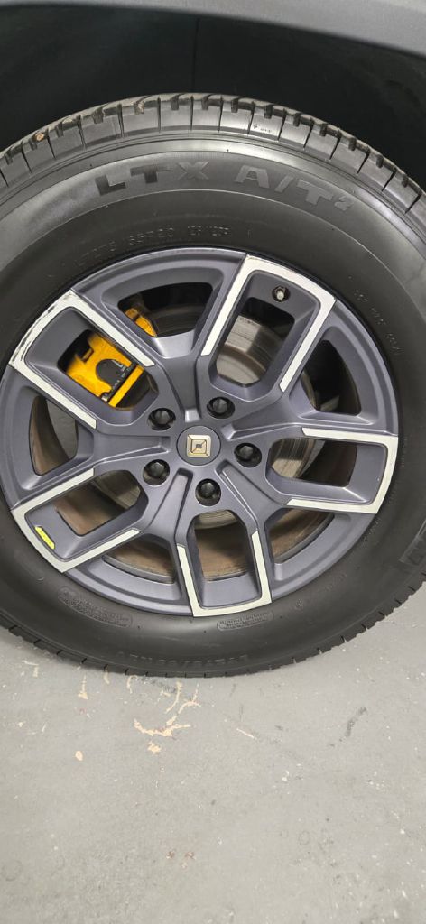 Photo 7 of this RIVIAN R1T