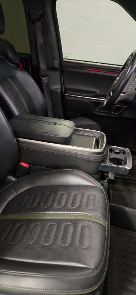 Photo 9 of this RIVIAN R1T