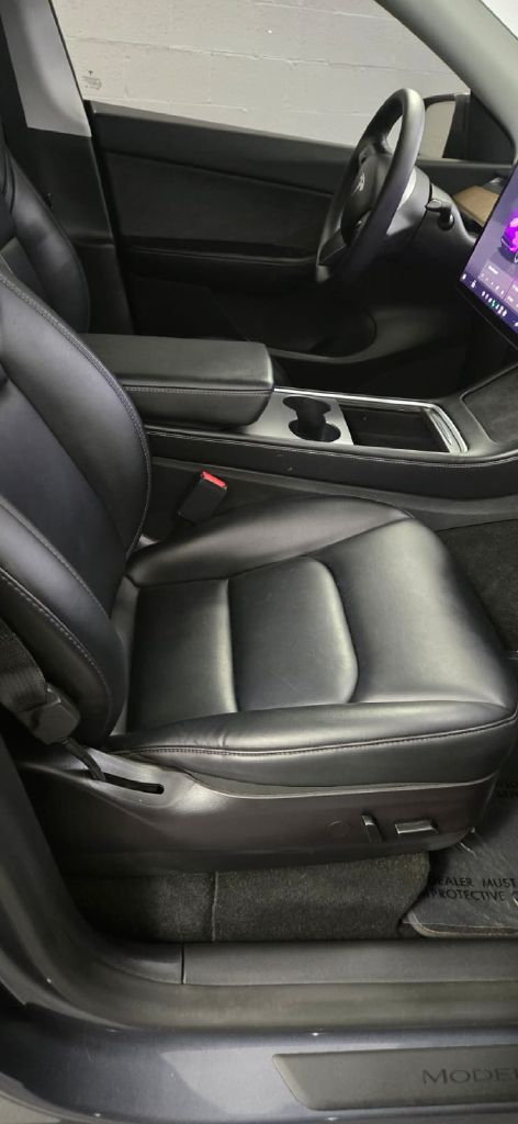 Photo 10 of this TESLA MODEL Y