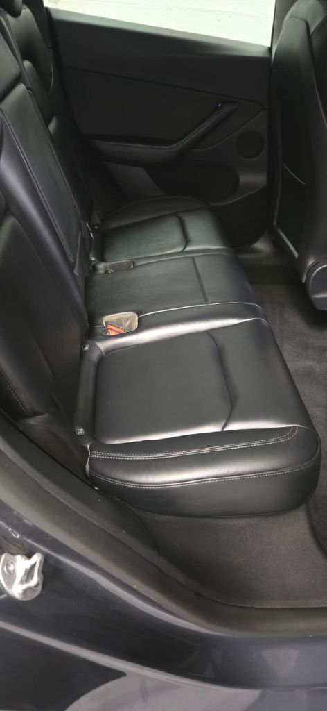 Photo 11 of this TESLA MODEL Y