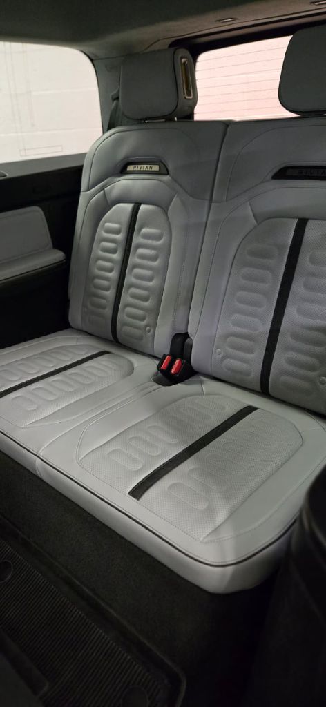 Photo 13 of this RIVIAN R1S