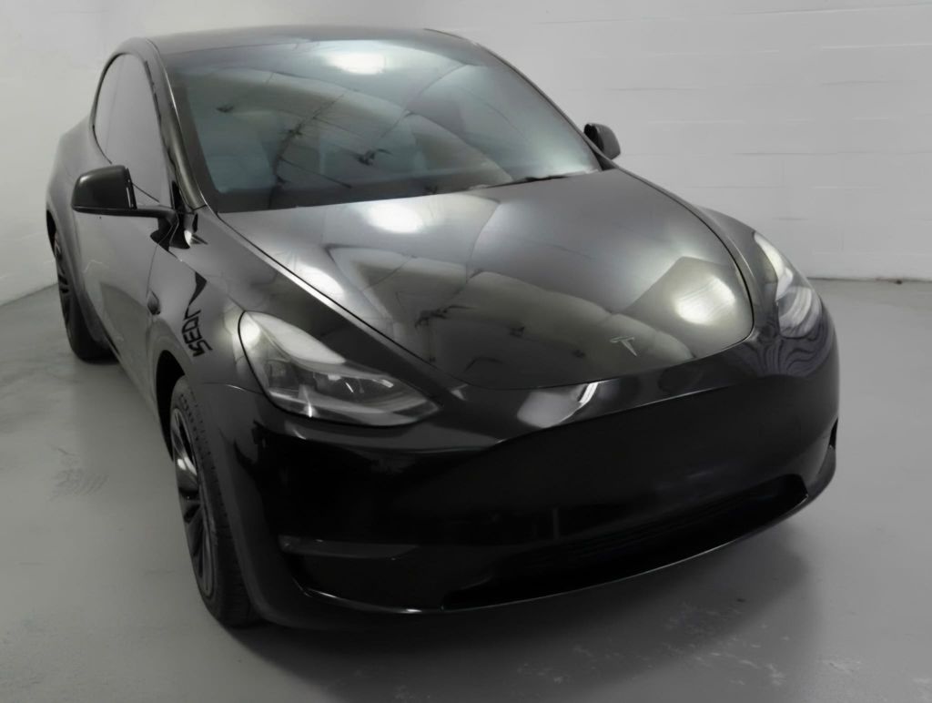 Photo 4 of this TESLA MODEL Y