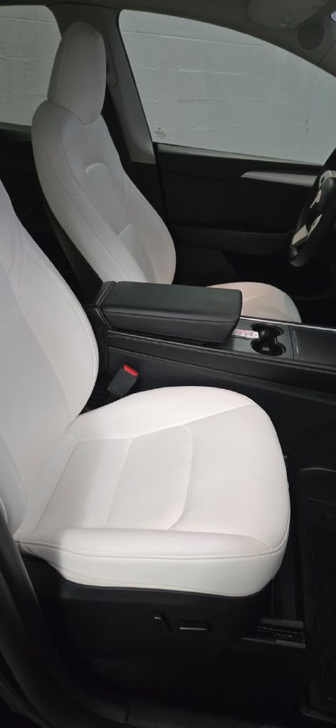 Photo 9 of this TESLA MODEL Y
