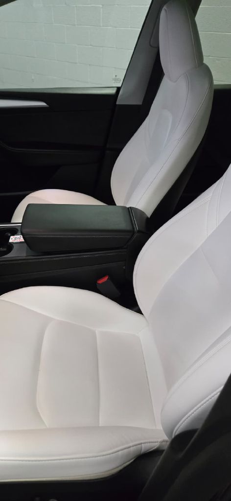 Photo 8 of this TESLA MODEL Y