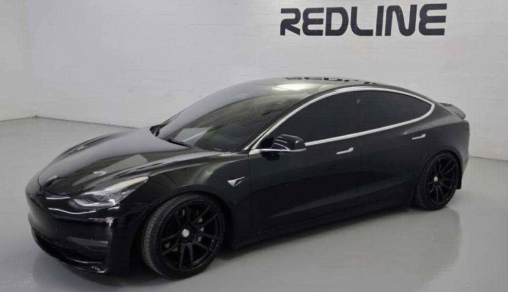 Photo 2 of this TESLA MODEL 3