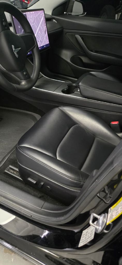 Photo 9 of this TESLA MODEL 3