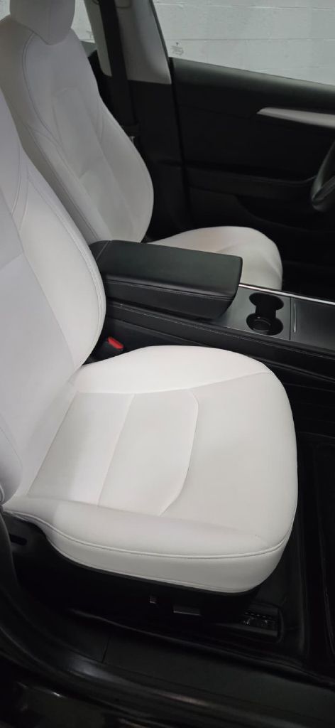 Photo 7 of this TESLA MODEL 3