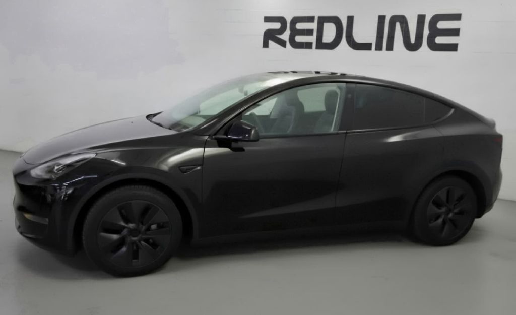 Photo 2 of this TESLA MODEL Y