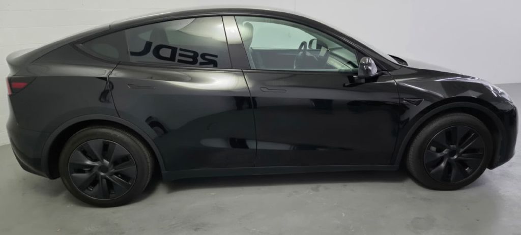 Photo 5 of this TESLA MODEL Y