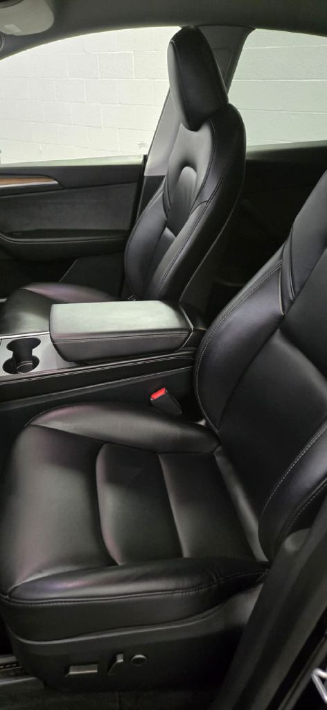 Photo 9 of this TESLA MODEL Y