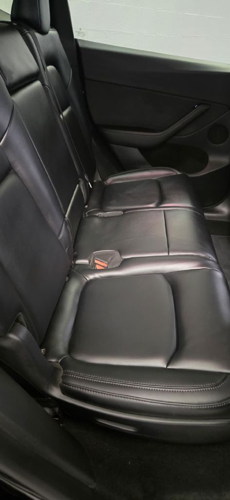 Photo 11 of this TESLA MODEL Y
