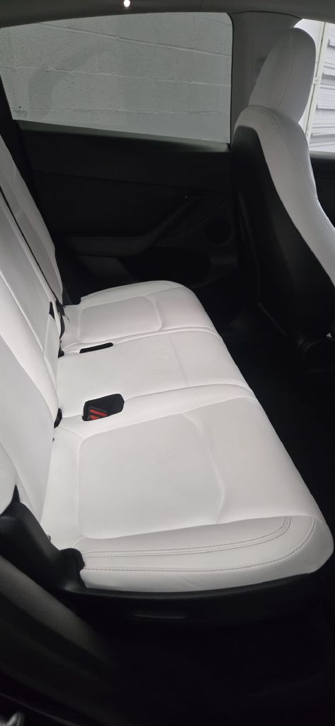 Photo 11 of this TESLA MODEL Y