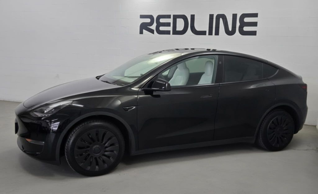 Photo 2 of this TESLA MODEL Y