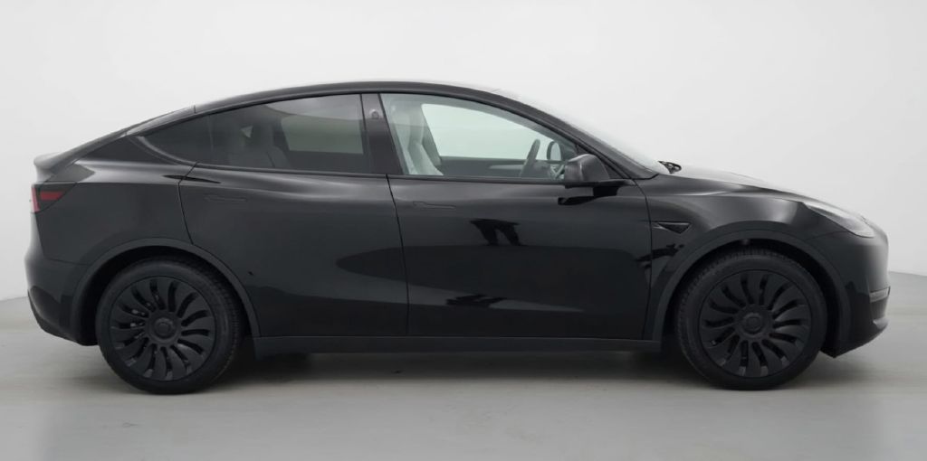 Photo 5 of this TESLA MODEL Y