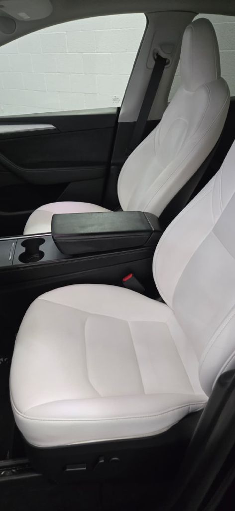 Photo 8 of this TESLA MODEL Y