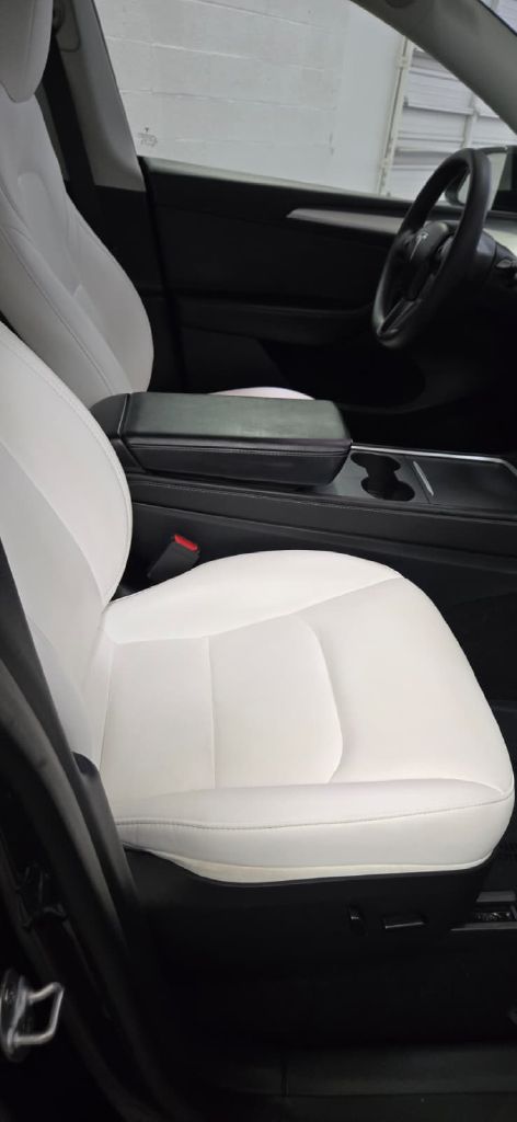 Photo 9 of this TESLA MODEL Y