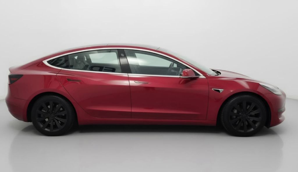 Photo 4 of this TESLA MODEL 3
