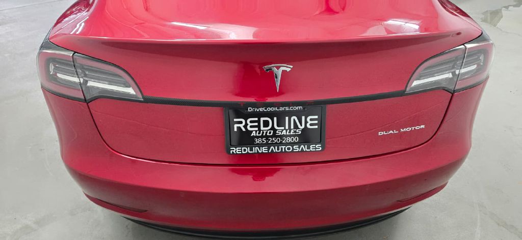 Photo 5 of this TESLA MODEL 3