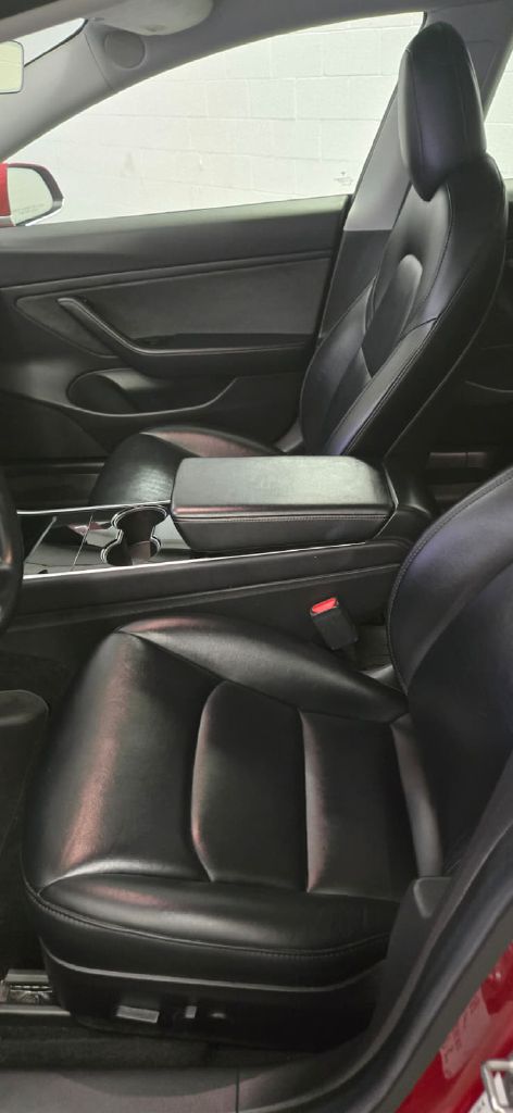 Photo 7 of this TESLA MODEL 3
