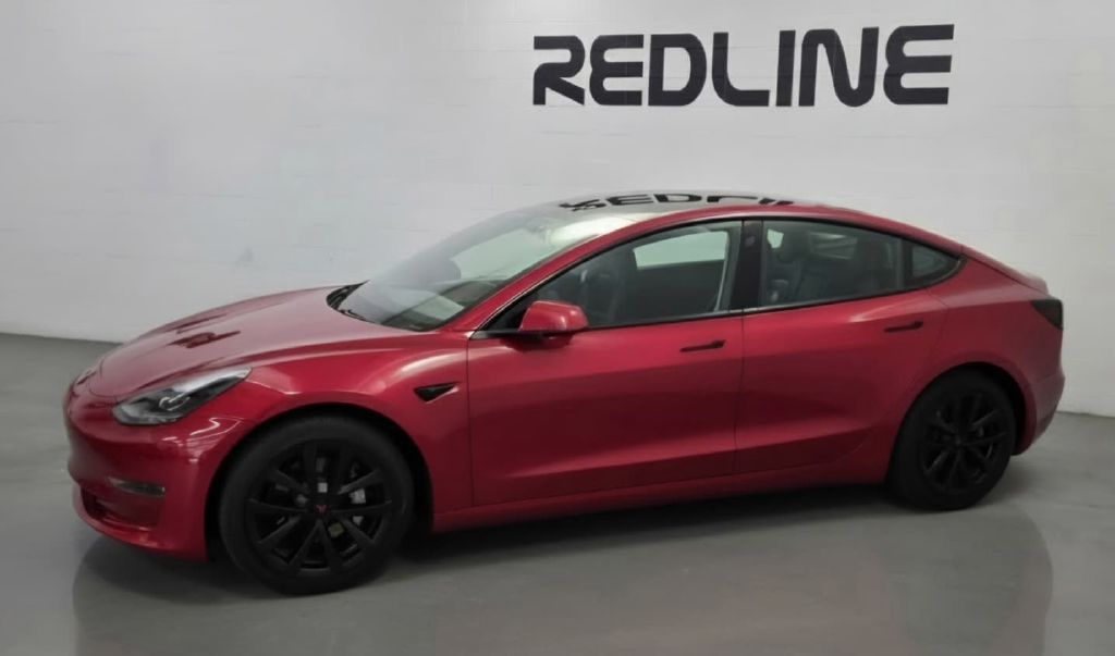 Photo 2 of this TESLA MODEL 3