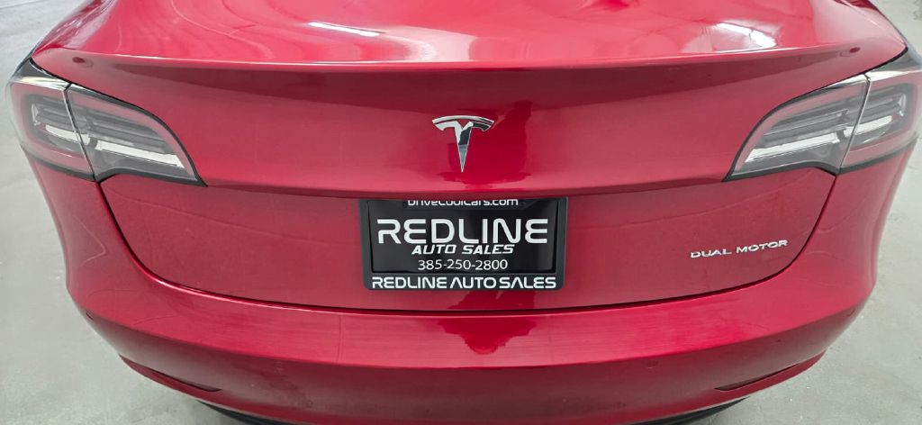 Photo 4 of this TESLA MODEL 3