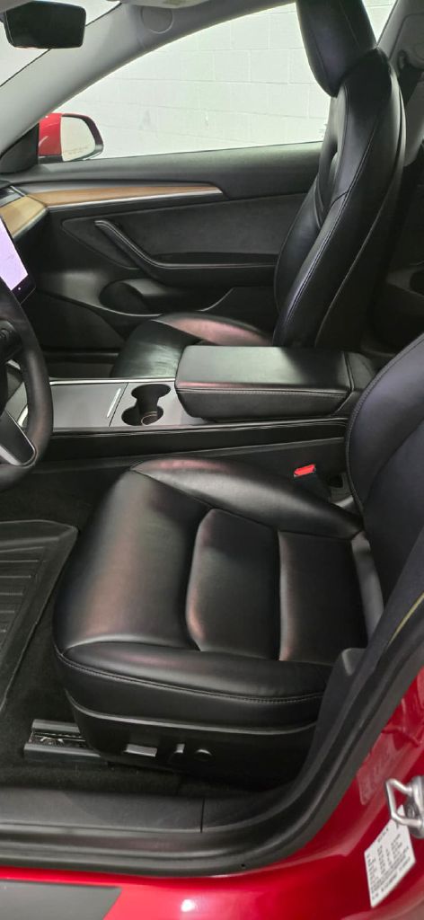 Photo 7 of this TESLA MODEL 3