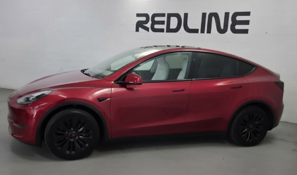 Photo 2 of this TESLA MODEL Y