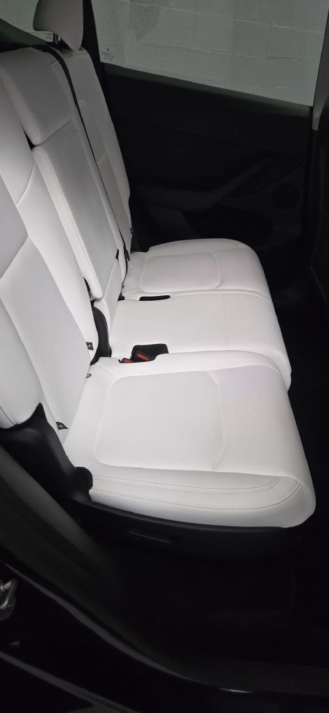 Photo 11 of this TESLA MODEL Y