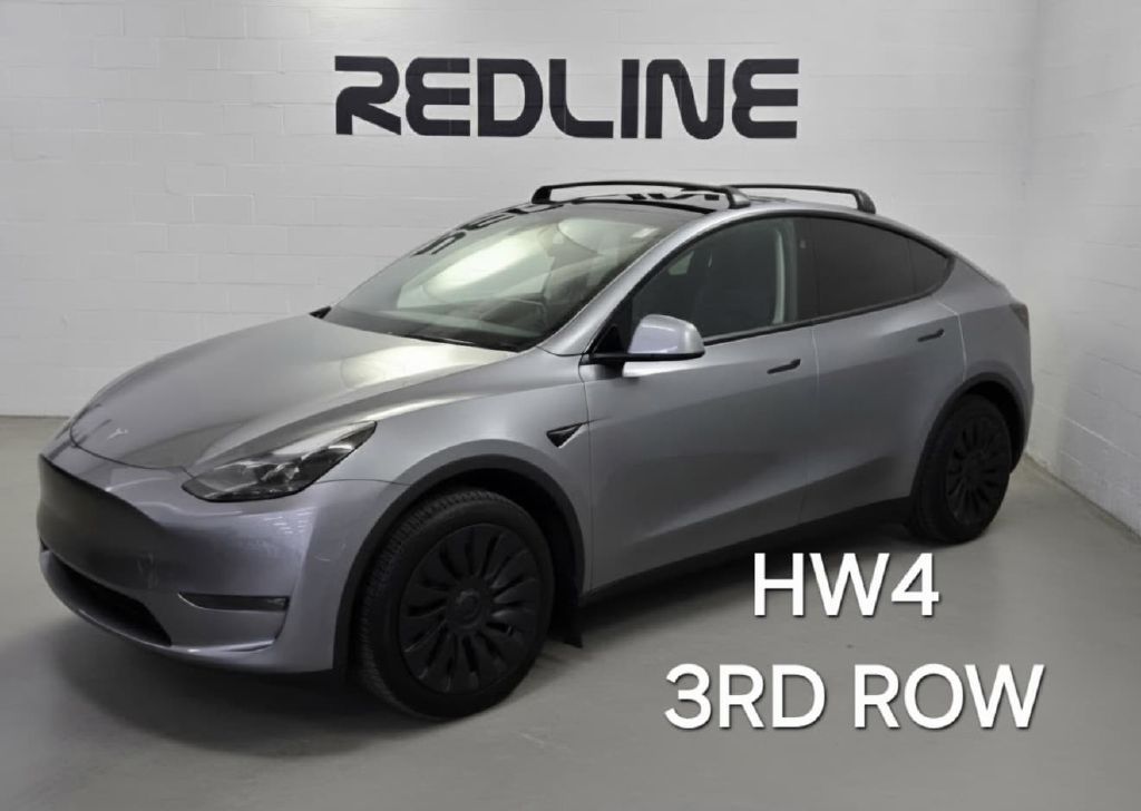 2025 TESLA MODEL Y