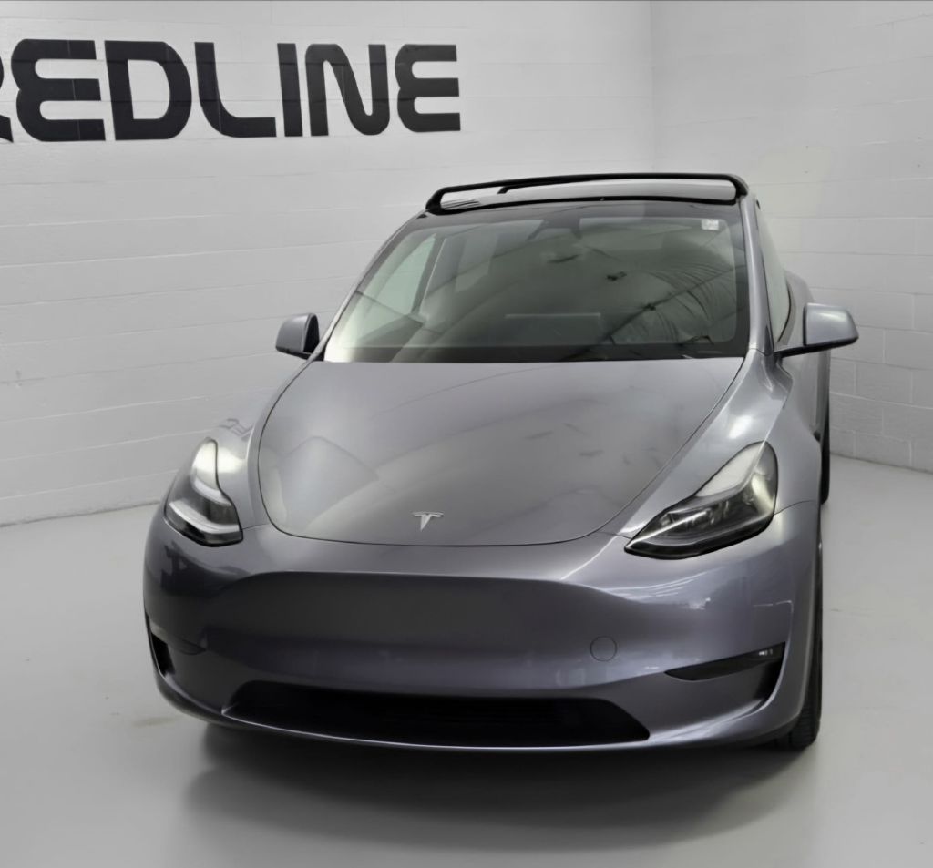 Photo 3 of this TESLA MODEL Y