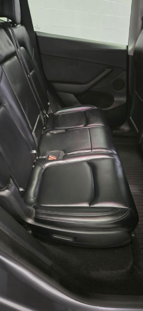 Photo 10 of this TESLA MODEL Y