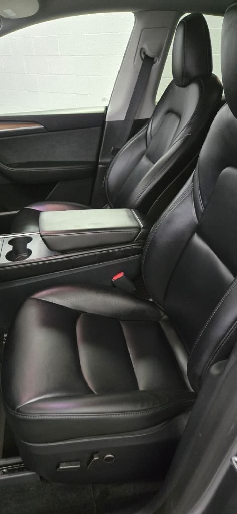 Photo 8 of this TESLA MODEL Y