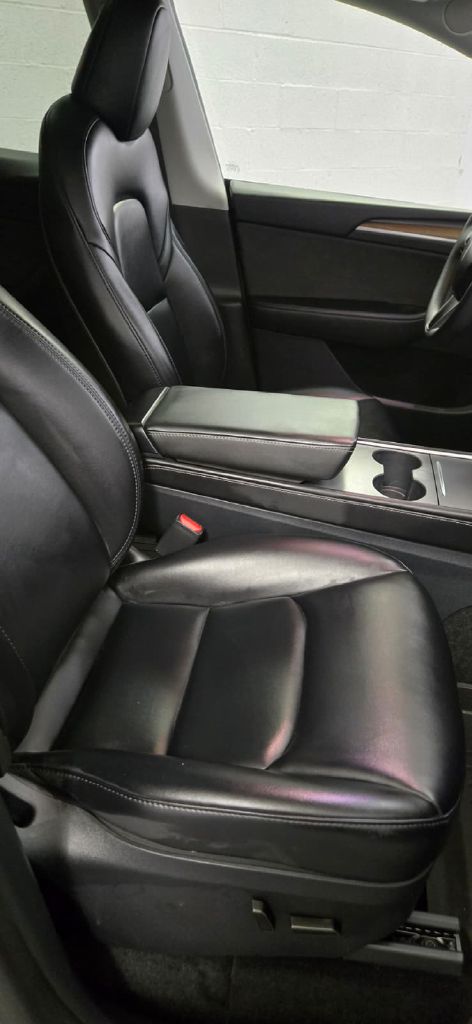 Photo 9 of this TESLA MODEL Y