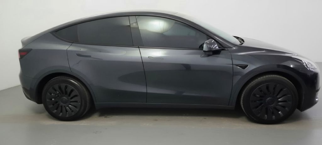 Photo 5 of this TESLA MODEL Y