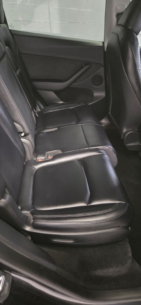 Photo 11 of this TESLA MODEL Y